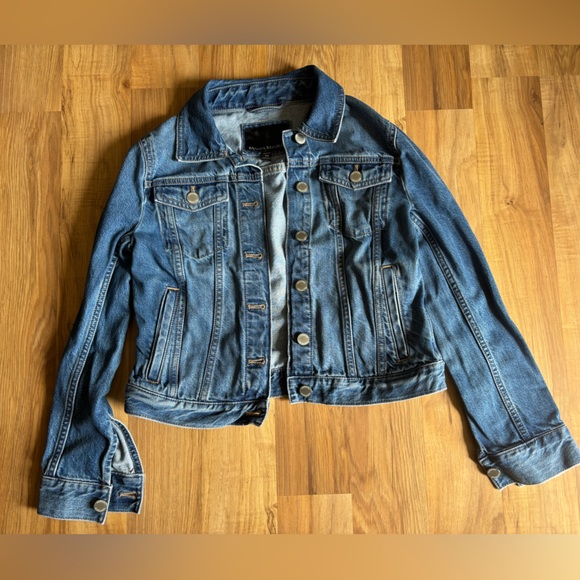 Banana Republic Jackets & Blazers - Women’s Banana Republic Jean jacket